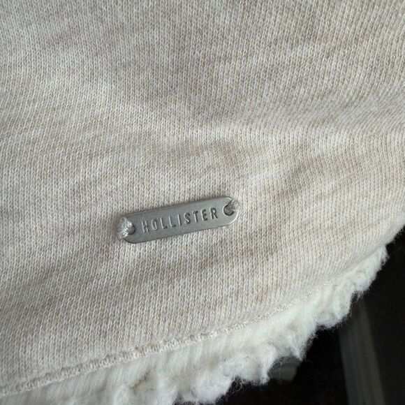 Hollister Fuzzy Open-front Cardigan - Picture 2 of 8
